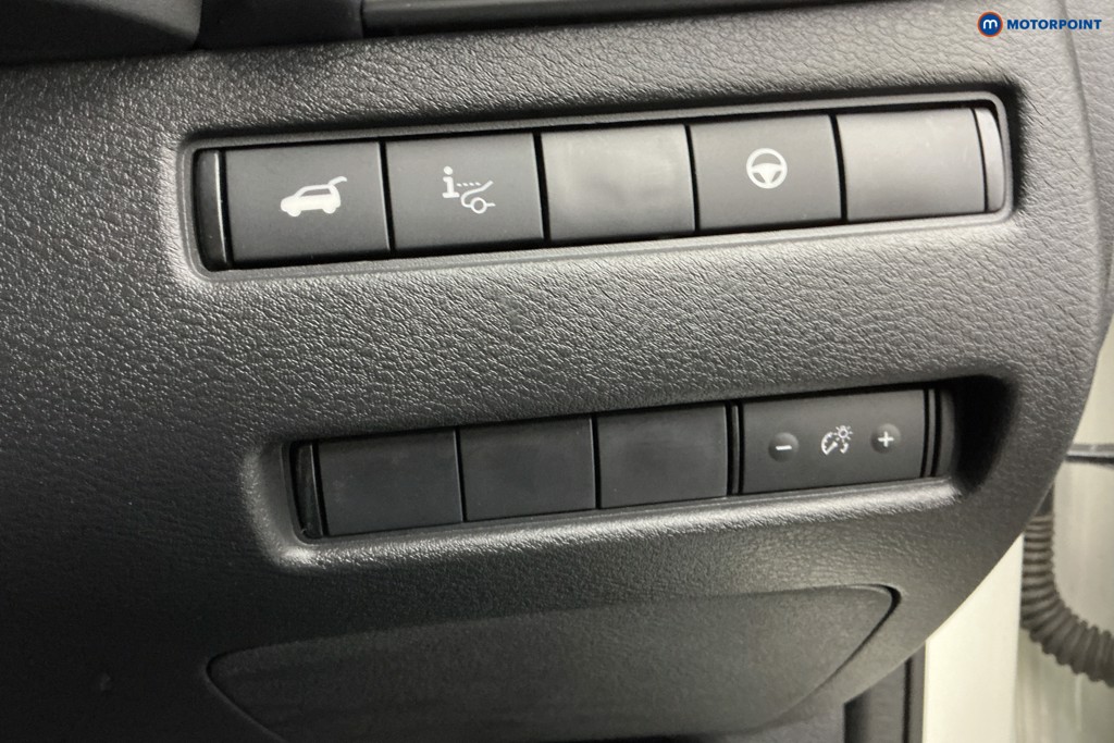 Nissan Qashqai Tekna Automatic Petrol-Electric Hybrid SUV - Stock Number (1607215) - 22nd supplementary image