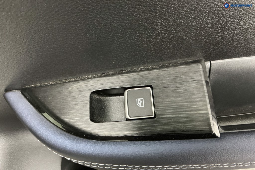 Nissan Qashqai Tekna Automatic Petrol-Electric Hybrid SUV - Stock Number (1607215) - 27th supplementary image