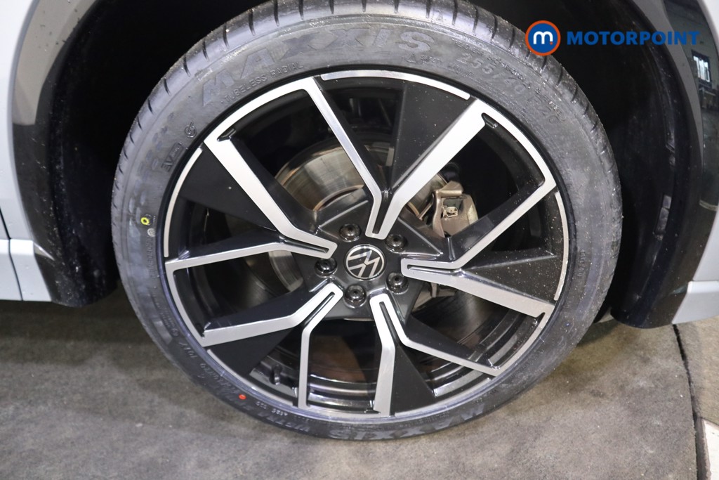 Volkswagen Tiguan R-Line Automatic Petrol SUV - Stock Number (1607373) - 26th supplementary image