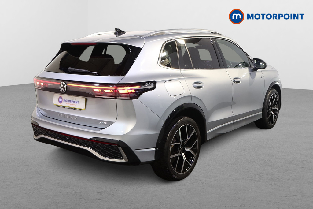 Volkswagen Tiguan R-Line Automatic Petrol SUV - Stock Number (1607373) - Drivers side rear corner