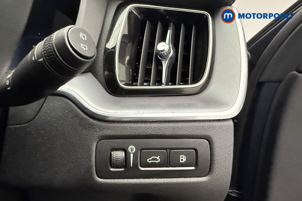 Volvo Xc60 Inscription Expression Automatic Petrol Plug-In Hybrid SUV - Stock Number (1607663) - 16th supplementary image