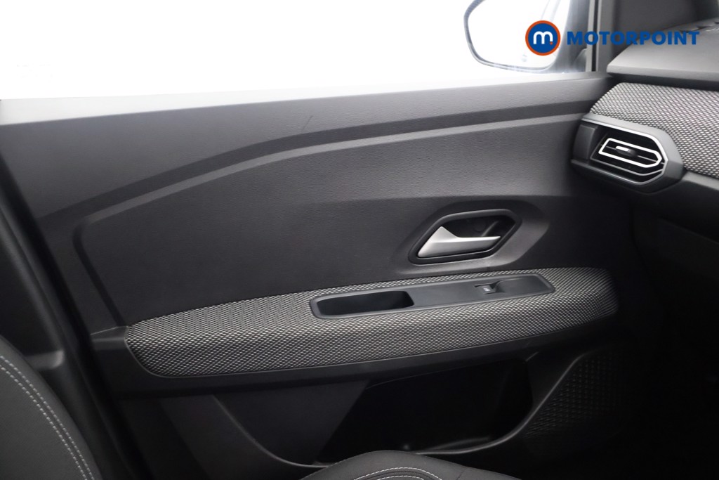 Dacia Sandero Expression Manual Petrol Hatchback - Stock Number (1608381) - 13th supplementary image