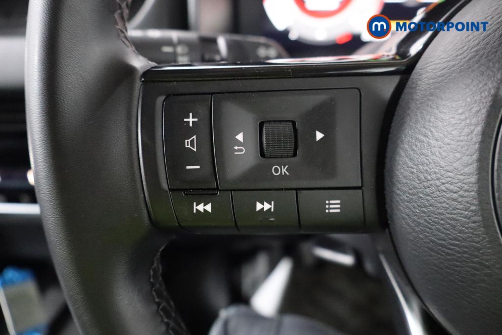 Nissan Qashqai N-Connecta Manual Petrol SUV - Stock Number (1608481) - 5th supplementary image