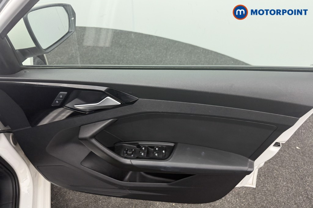 Audi A1 Technik Manual Petrol Hatchback - Stock Number (1608694) - 9th supplementary image