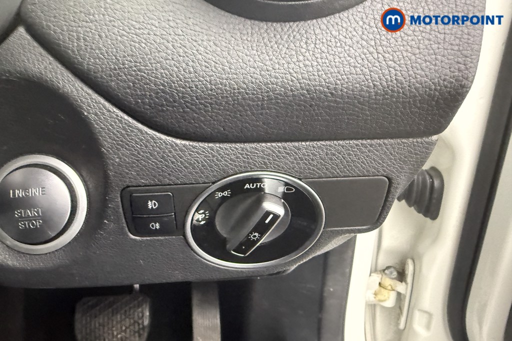 Mercedes-Benz GLA Urban Edition Automatic Petrol SUV - Stock Number (1610243) - 13th supplementary image