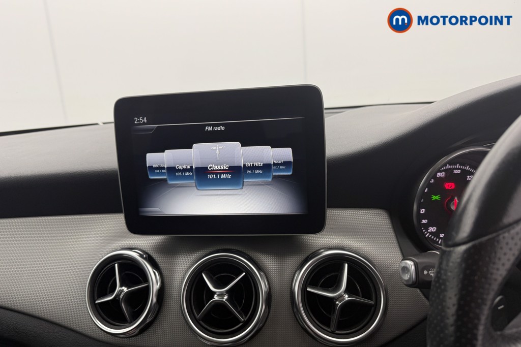 Mercedes-Benz GLA Urban Edition Automatic Petrol SUV - Stock Number (1610243) - 18th supplementary image