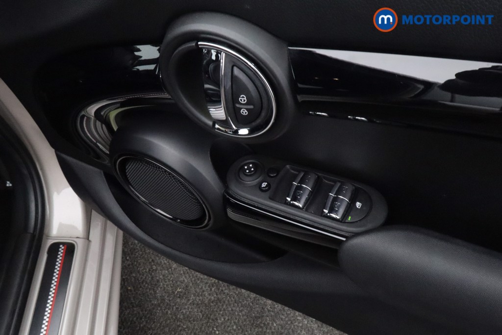 Mini Hatchback Cooper S Sport Automatic Petrol Hatchback - Stock Number (1610976) - 16th supplementary image