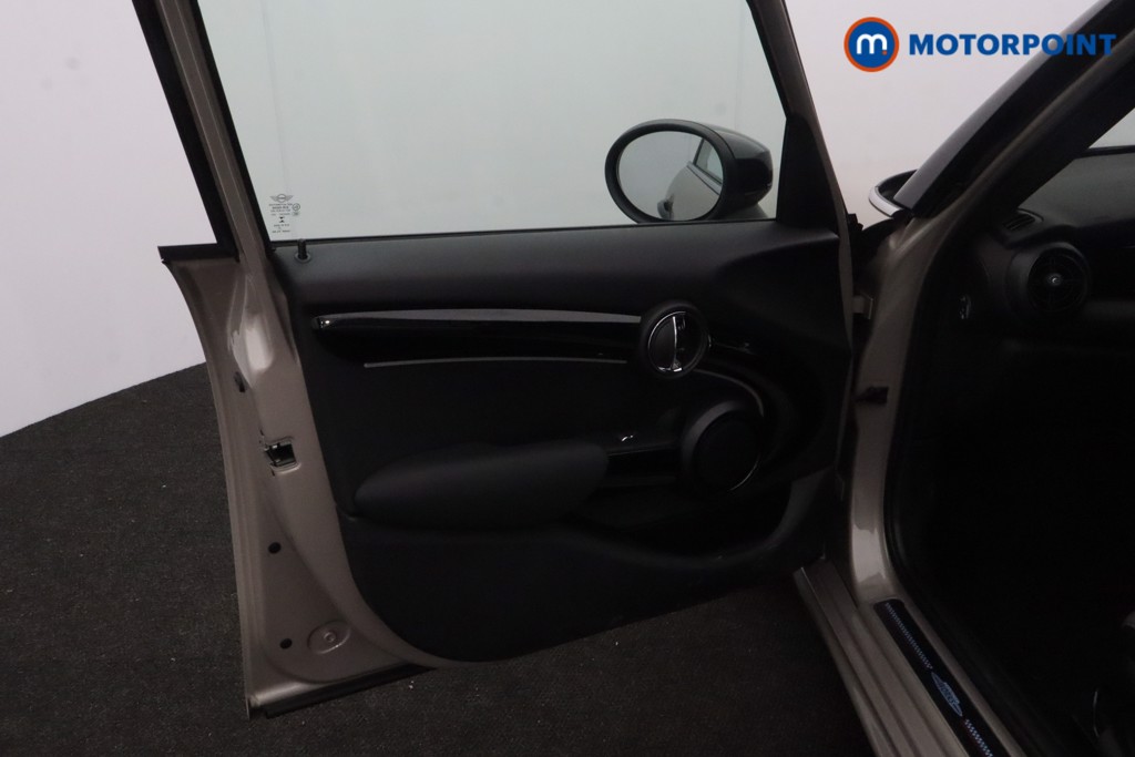 Mini Hatchback Cooper S Sport Automatic Petrol Hatchback - Stock Number (1610976) - 23rd supplementary image