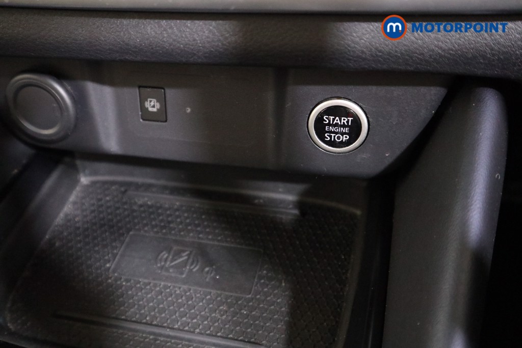 Nissan Qashqai Tekna-Plus Manual Petrol SUV - Stock Number (1611529) - 8th supplementary image