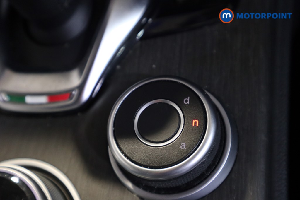 Alfa Romeo Stelvio TI Automatic Diesel SUV - Stock Number (1611625) - 12th supplementary image