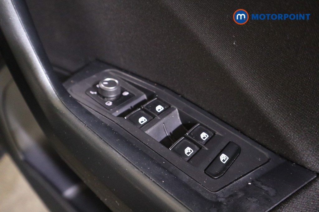 Volkswagen T-Roc Black Edition Automatic Petrol SUV - Stock Number (1611653) - 12th supplementary image