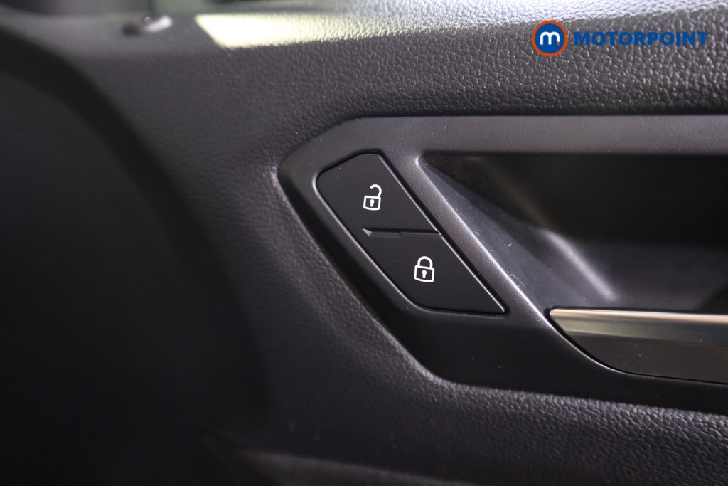 Volkswagen T-Roc Black Edition Automatic Petrol SUV - Stock Number (1611653) - 13th supplementary image