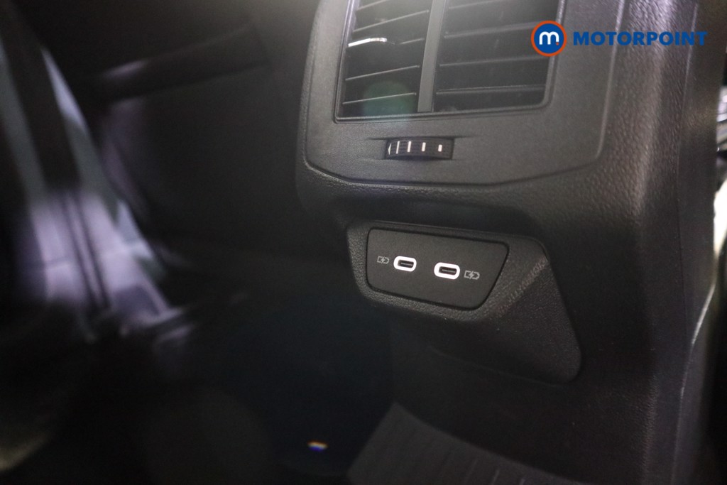 Volkswagen T-Roc Black Edition Automatic Petrol SUV - Stock Number (1611653) - 17th supplementary image