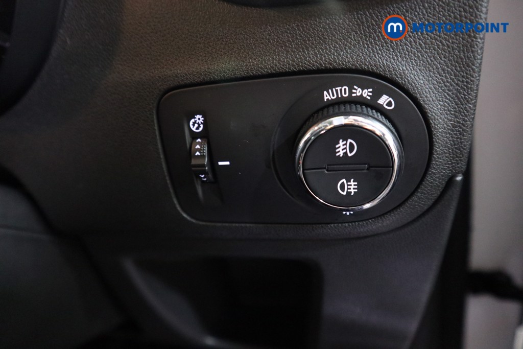 Vauxhall Crossland Ultimate Manual Petrol SUV - Stock Number (1611943) - 12th supplementary image