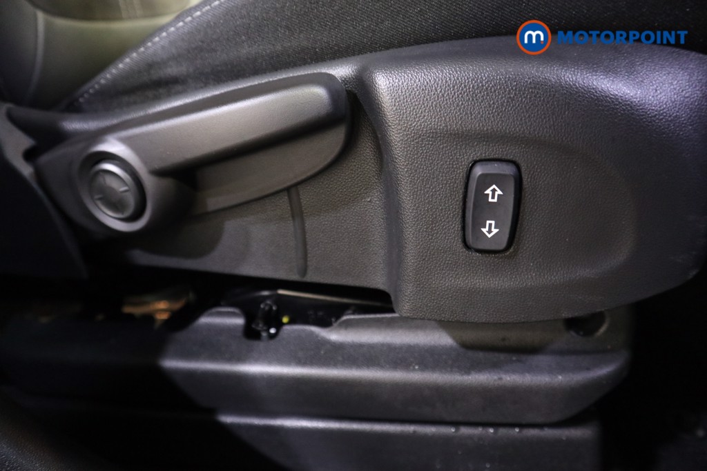 Vauxhall Crossland Ultimate Manual Petrol SUV - Stock Number (1611943) - 15th supplementary image
