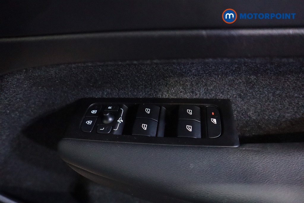 Volvo Xc40 R Design Automatic Petrol Plug-In Hybrid SUV - Stock Number (1612109) - 3rd supplementary image