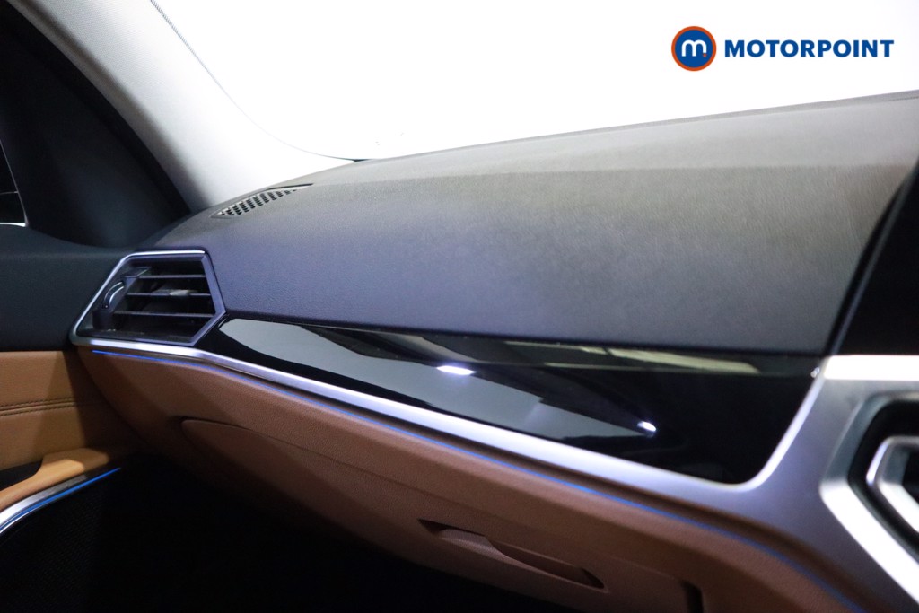 BMW 3 Series Sport Pro Automatic Petrol Plug-In Hybrid Estate - Stock Number (1612156) - 25th supplementary image