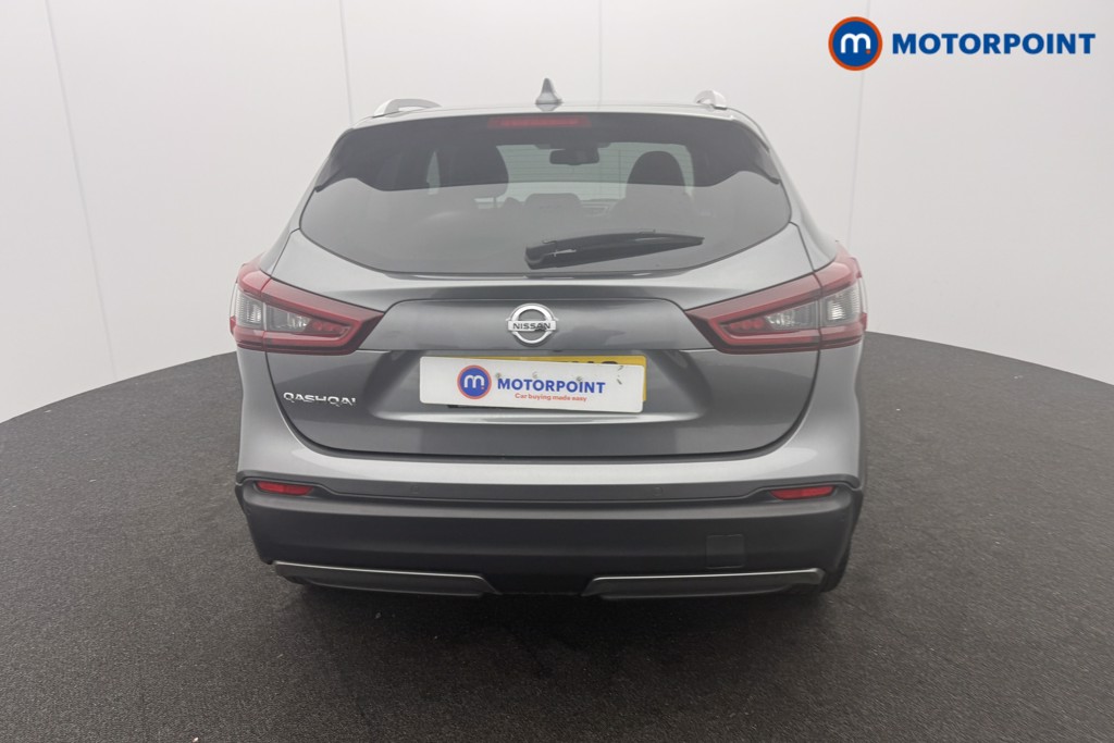 Nissan Qashqai N-Motion Manual Petrol SUV - Stock Number (1612575) - 1st supplementary image