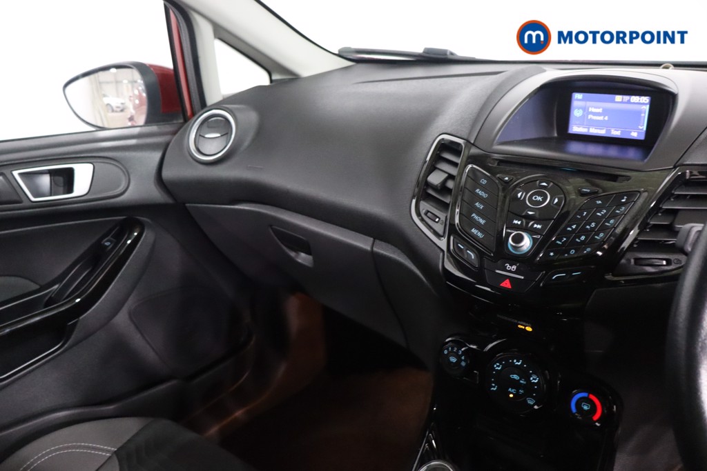Ford Fiesta Zetec Manual Petrol Hatchback - Stock Number (1612601) - 3rd supplementary image