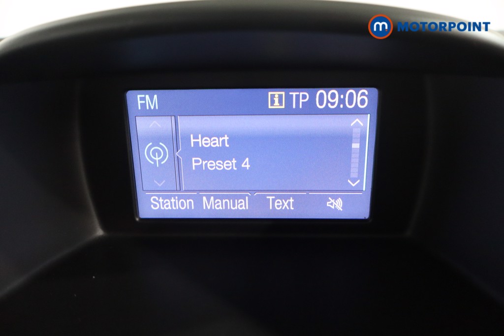 Ford Fiesta Zetec Manual Petrol Hatchback - Stock Number (1612601) - 4th supplementary image