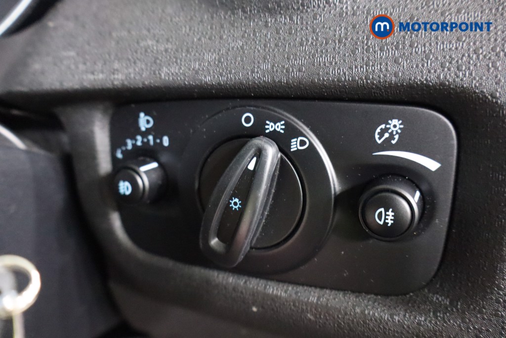 Ford Fiesta Zetec Manual Petrol Hatchback - Stock Number (1612601) - 13th supplementary image