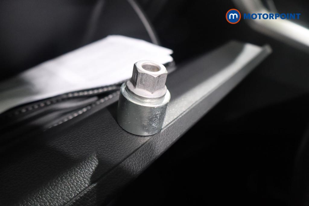 Volkswagen Polo Life Manual Petrol Hatchback - Stock Number (1612668) - 13th supplementary image