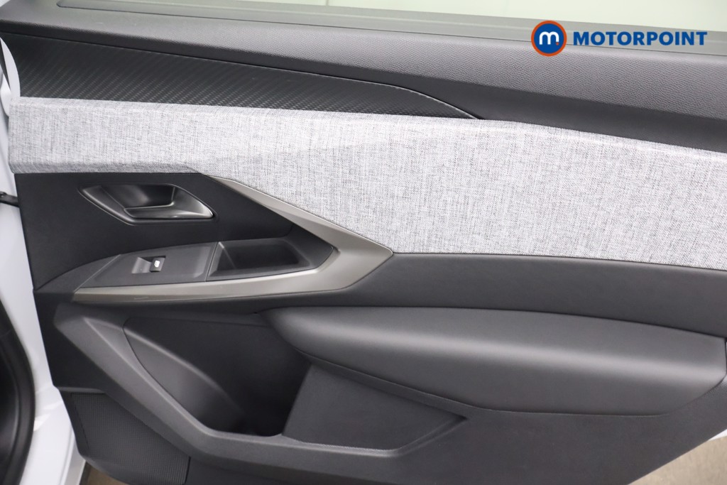 Peugeot 5008 Allure Automatic Petrol SUV - Stock Number (1612882) - 17th supplementary image