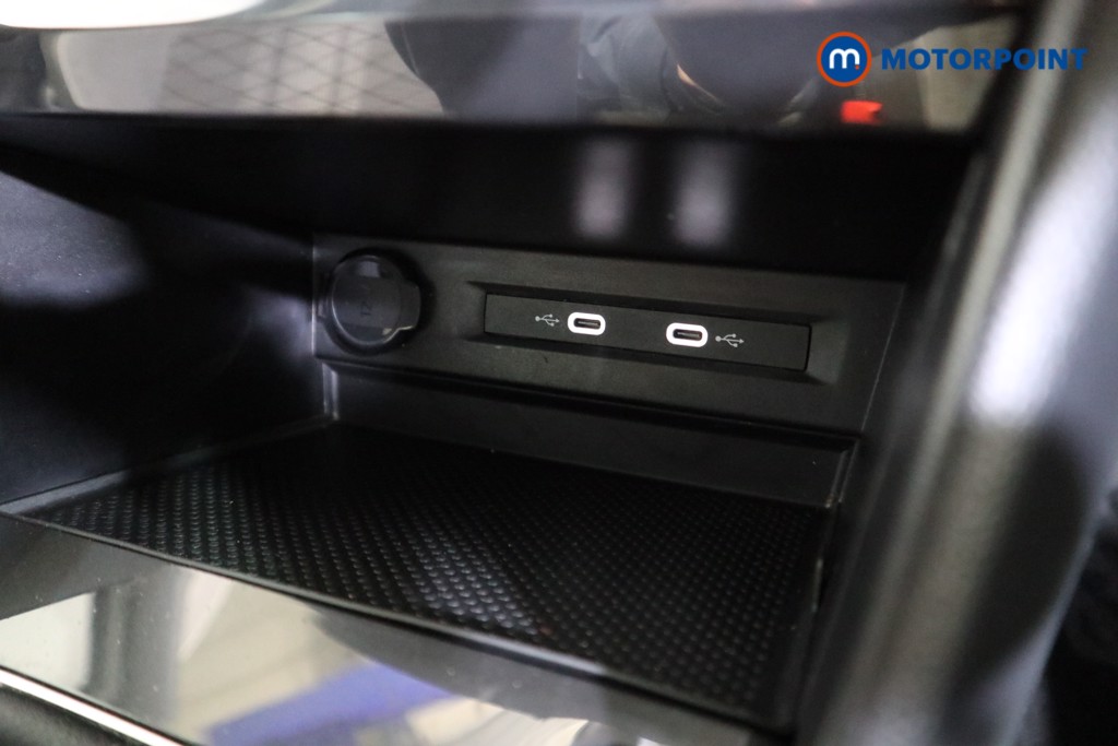 Volkswagen Tiguan R-Line Automatic Petrol Plug-In Hybrid SUV - Stock Number (1612951) - 9th supplementary image