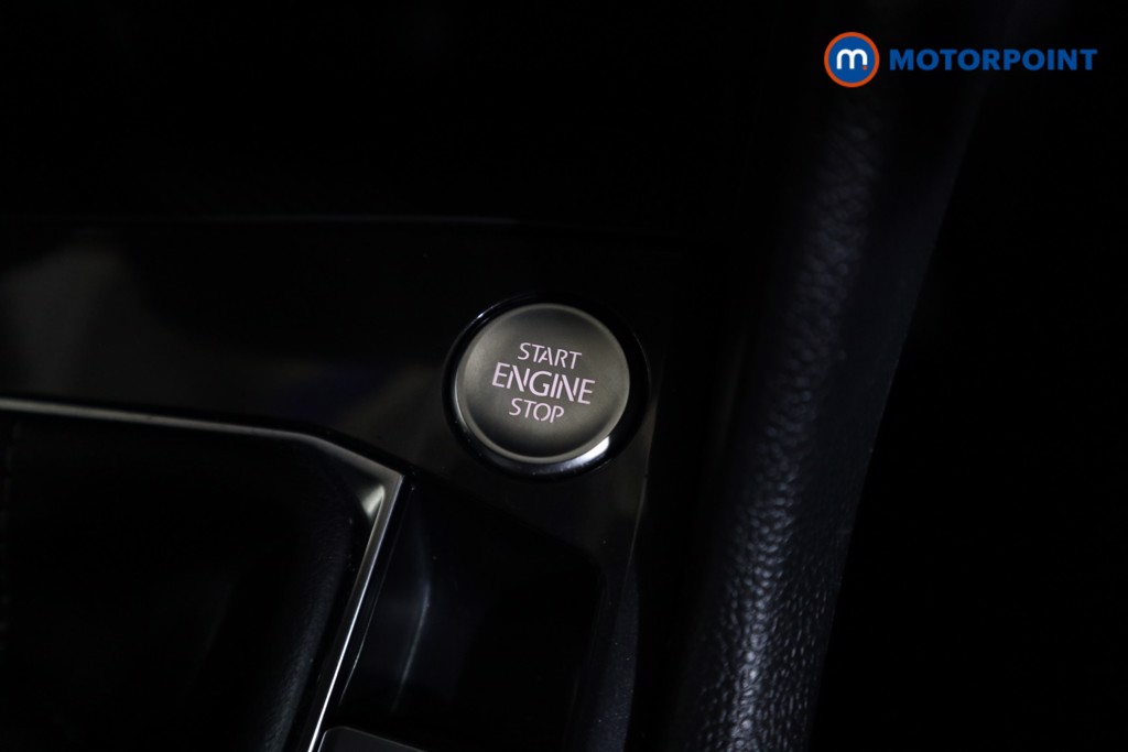 Volkswagen Tiguan R-Line Automatic Petrol Plug-In Hybrid SUV - Stock Number (1612951) - 10th supplementary image