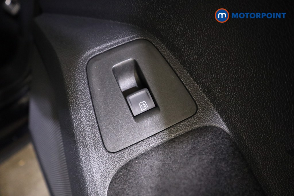 Volkswagen Tiguan R-Line Automatic Petrol Plug-In Hybrid SUV - Stock Number (1612951) - 15th supplementary image