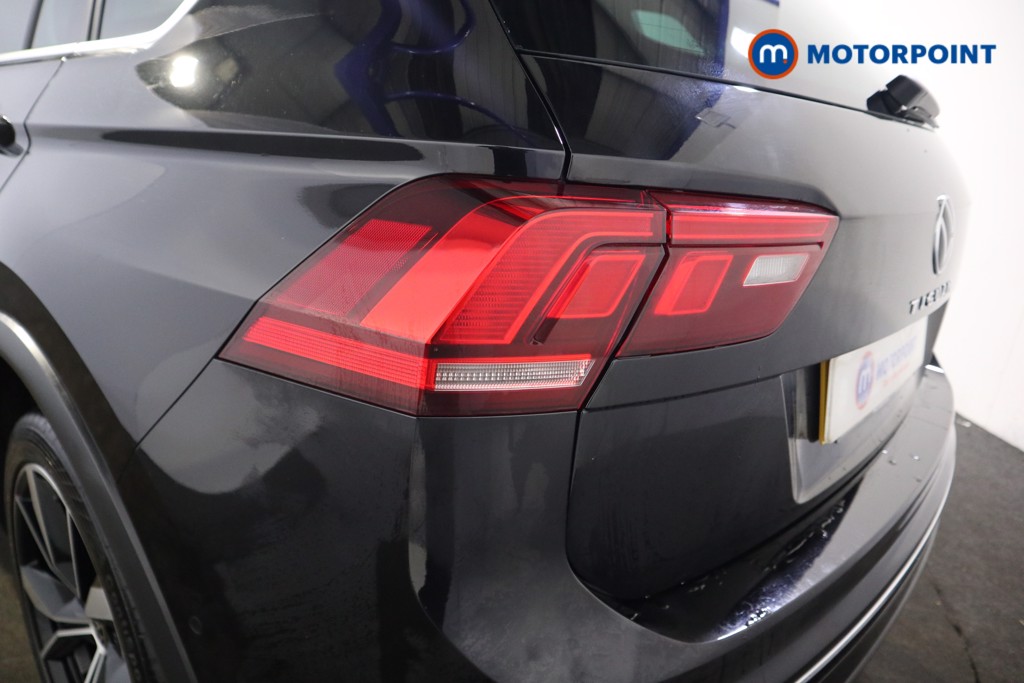 Volkswagen Tiguan R-Line Automatic Petrol Plug-In Hybrid SUV - Stock Number (1612951) - 34th supplementary image