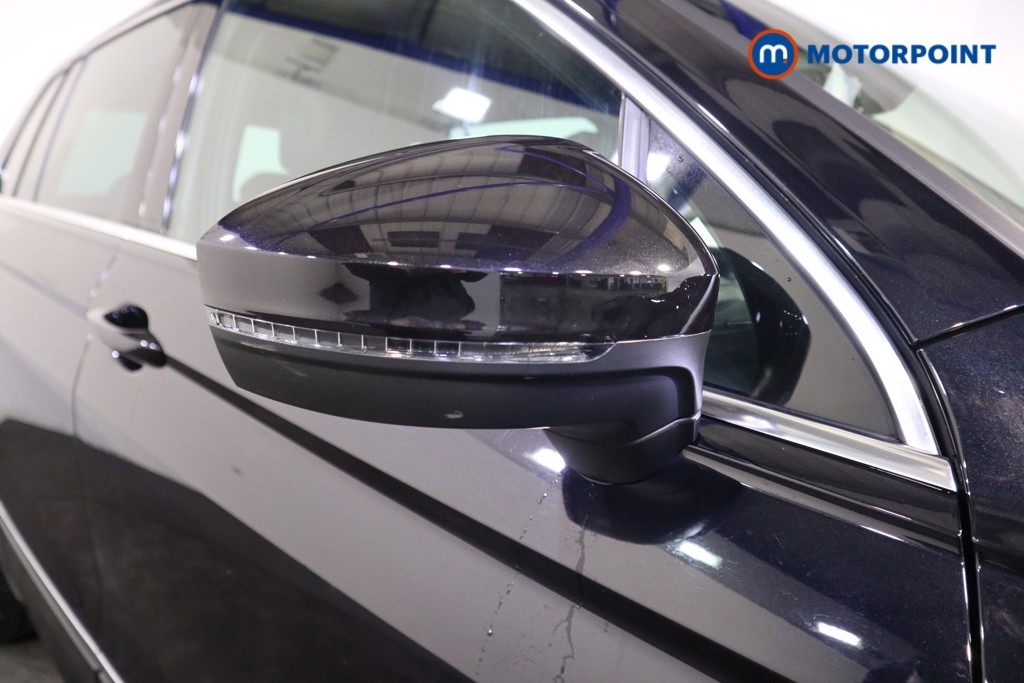 Volkswagen Tiguan R-Line Automatic Petrol Plug-In Hybrid SUV - Stock Number (1612951) - 37th supplementary image