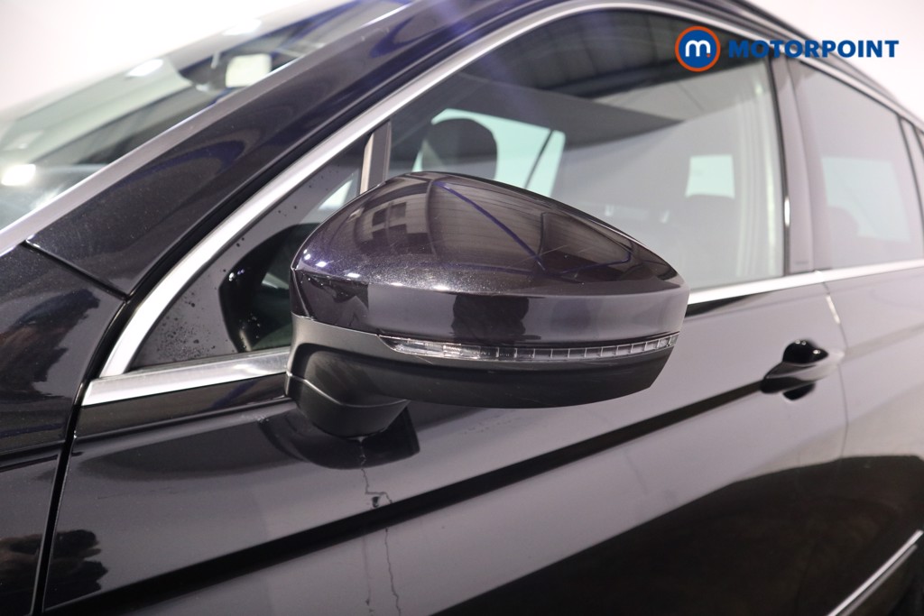 Volkswagen Tiguan R-Line Automatic Petrol Plug-In Hybrid SUV - Stock Number (1612951) - 38th supplementary image