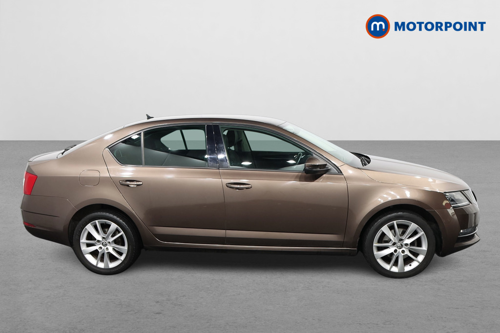 Skoda Octavia Se L Manual Petrol Hatchback - Stock Number (1613308) - Drivers side