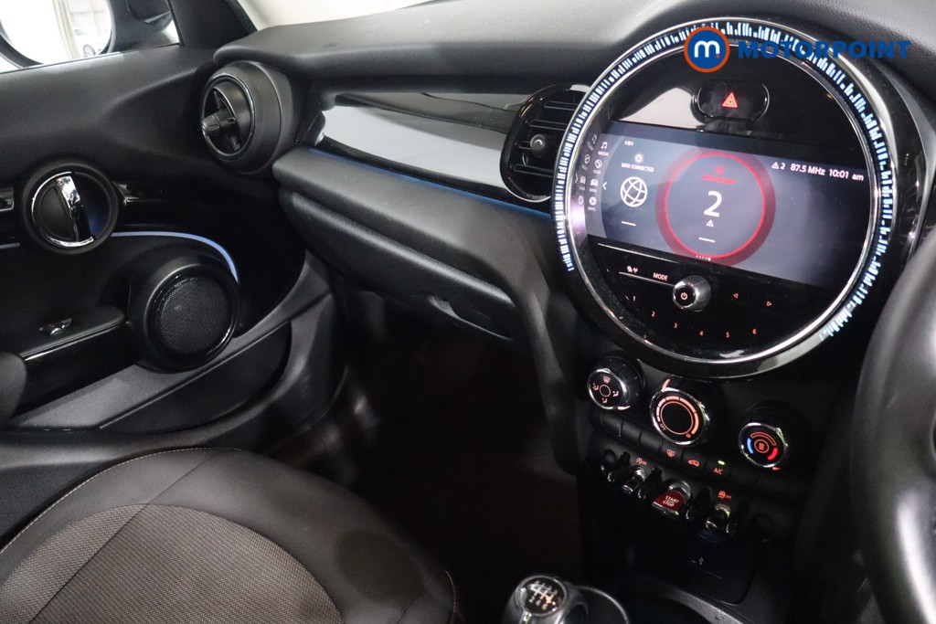 Mini Hatchback Cooper Classic Manual Petrol Hatchback - Stock Number (1613396) - 3rd supplementary image