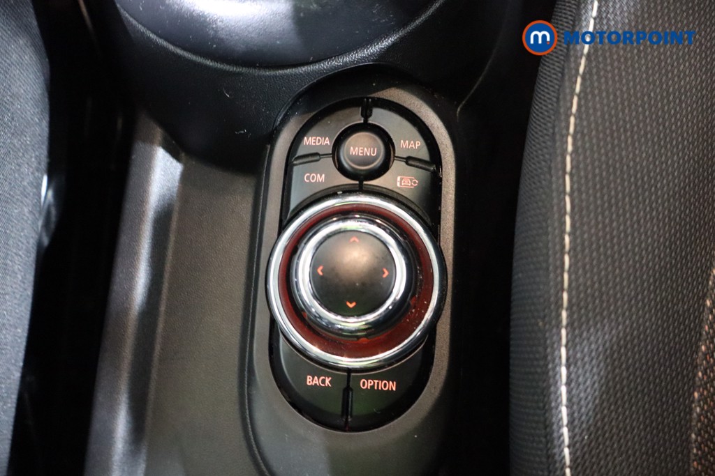 Mini Hatchback Cooper Classic Manual Petrol Hatchback - Stock Number (1613396) - 12th supplementary image