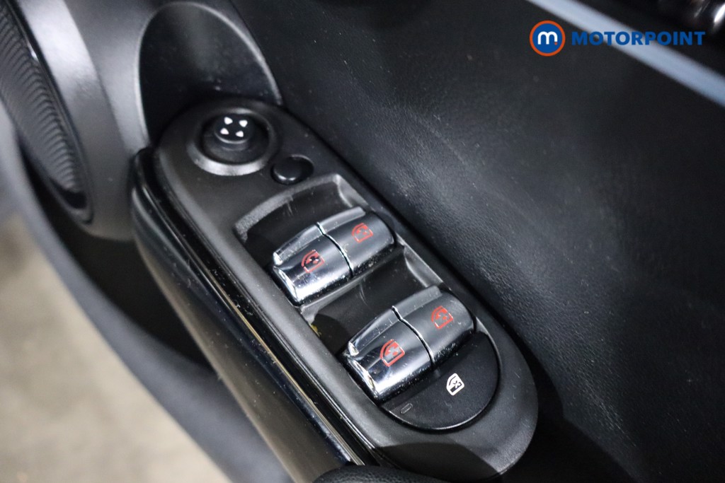 Mini Hatchback Cooper Classic Manual Petrol Hatchback - Stock Number (1613396) - 18th supplementary image