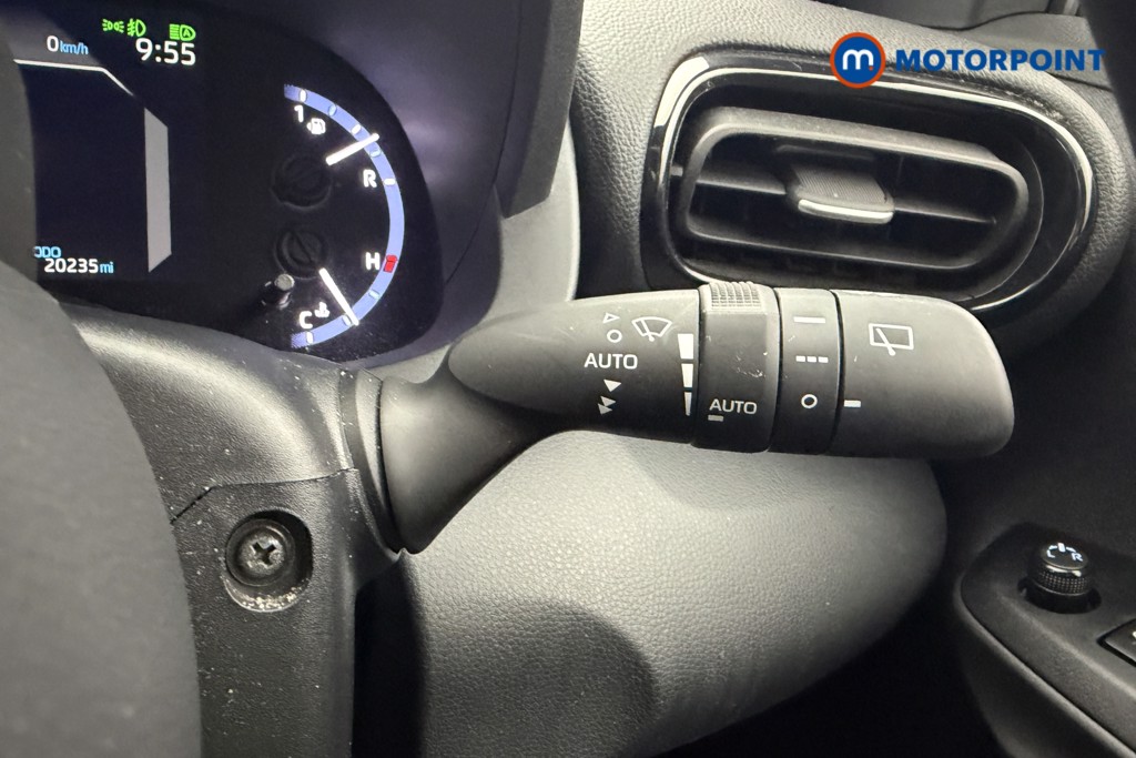 Toyota Yaris Cross Design Automatic Petrol-Electric Hybrid Estate - Stock Number (1613617) - 6th supplementary image