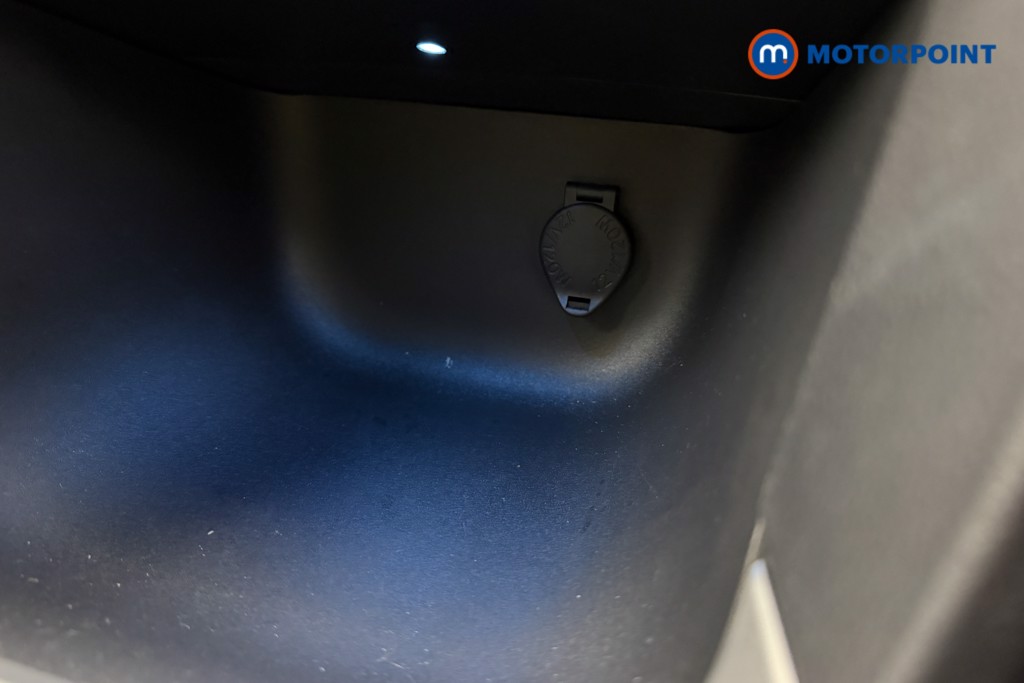 Toyota Yaris Cross Design Automatic Petrol-Electric Hybrid Estate - Stock Number (1613617) - 12th supplementary image