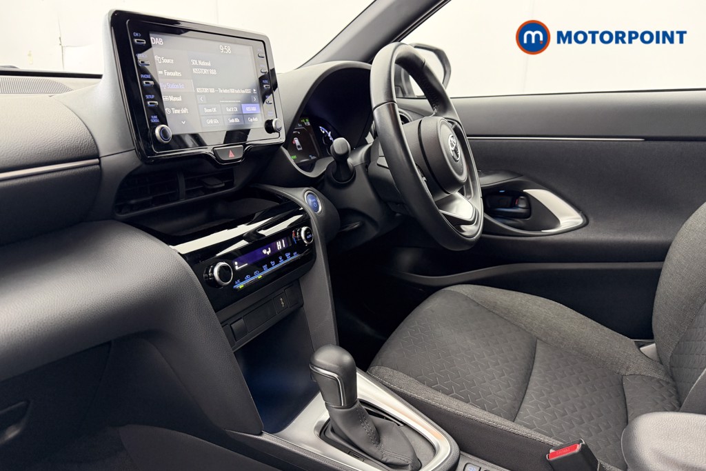 Toyota Yaris Cross Design Automatic Petrol-Electric Hybrid Estate - Stock Number (1613617) - 30th supplementary image