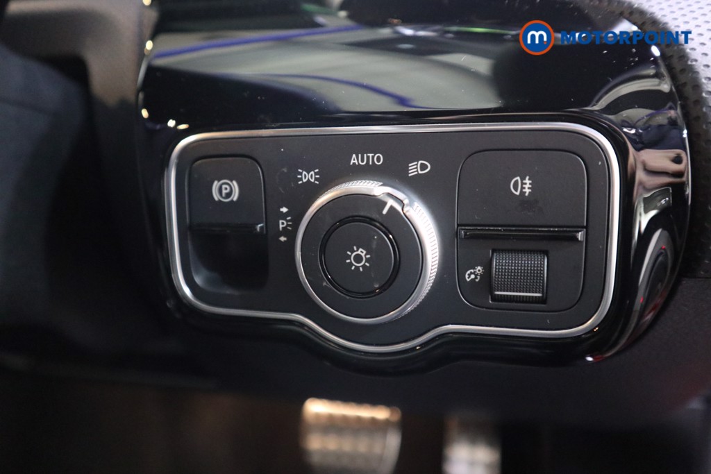 Mercedes-Benz CLA Amg Line Automatic Petrol Coupe - Stock Number (1614557) - 13th supplementary image