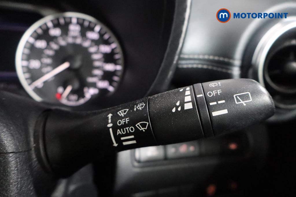 Nissan Juke N-Connecta Manual Petrol SUV - Stock Number (1614597) - 9th supplementary image