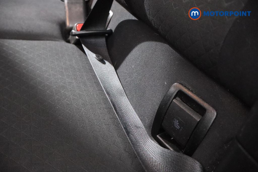 Nissan Juke N-Connecta Manual Petrol SUV - Stock Number (1614597) - 14th supplementary image