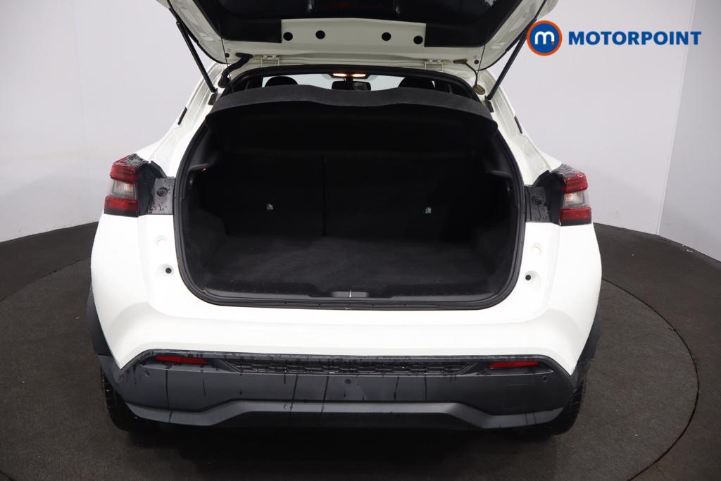 Nissan Juke N-Connecta Manual Petrol SUV - Stock Number (1614597) - 15th supplementary image