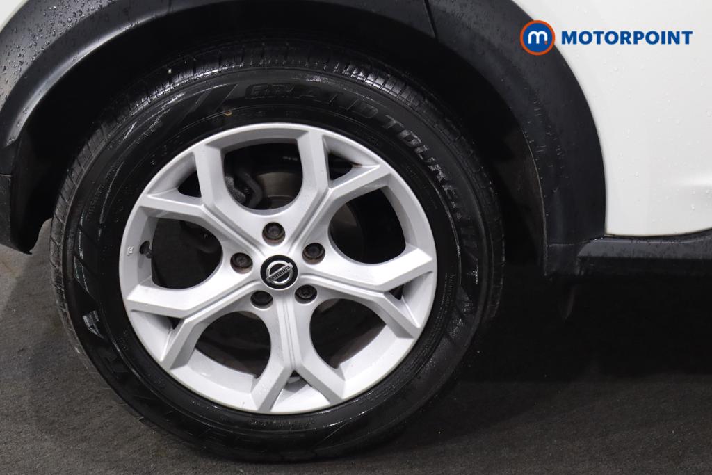 Nissan Juke N-Connecta Manual Petrol SUV - Stock Number (1614597) - 16th supplementary image