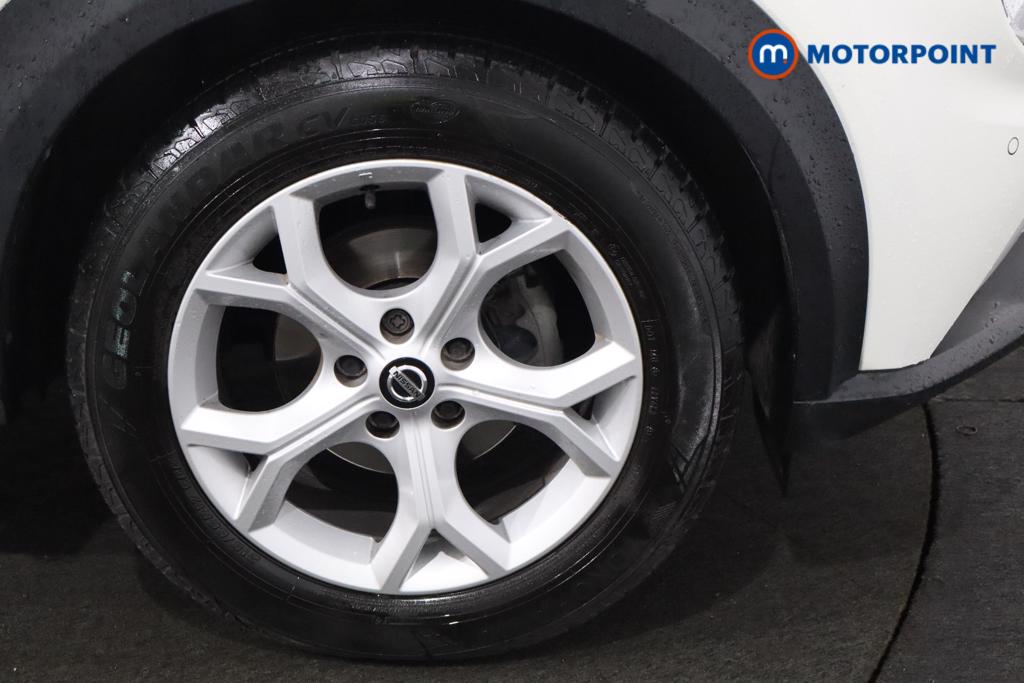 Nissan Juke N-Connecta Manual Petrol SUV - Stock Number (1614597) - 17th supplementary image