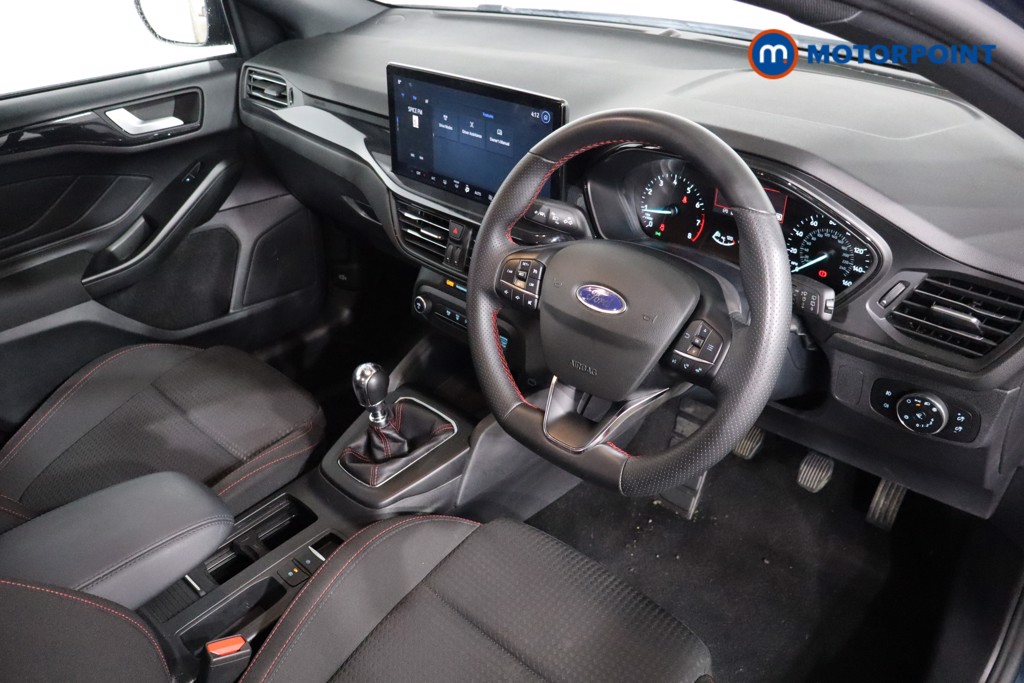Ford Focus St-Line Manual Petrol Estate - Stock Number (1615046) - 1st supplementary image