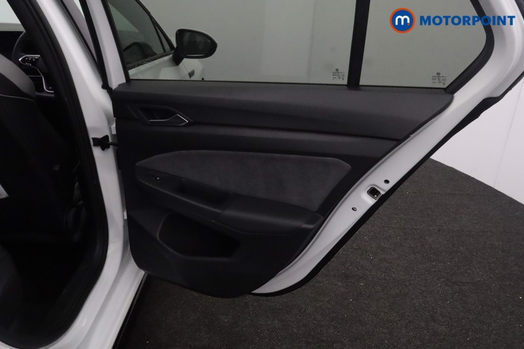 Volkswagen Golf R-Line Manual Petrol Hatchback - Stock Number (1615492) - 17th supplementary image