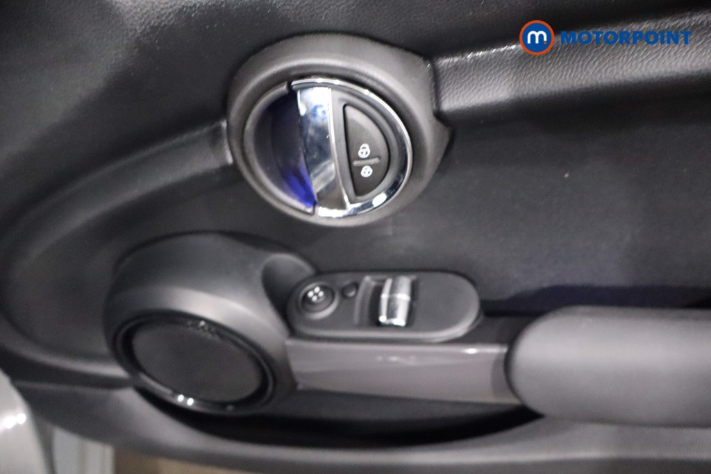 Mini Hatchback Cooper Sport Manual Petrol Hatchback - Stock Number (1615581) - 21st supplementary image