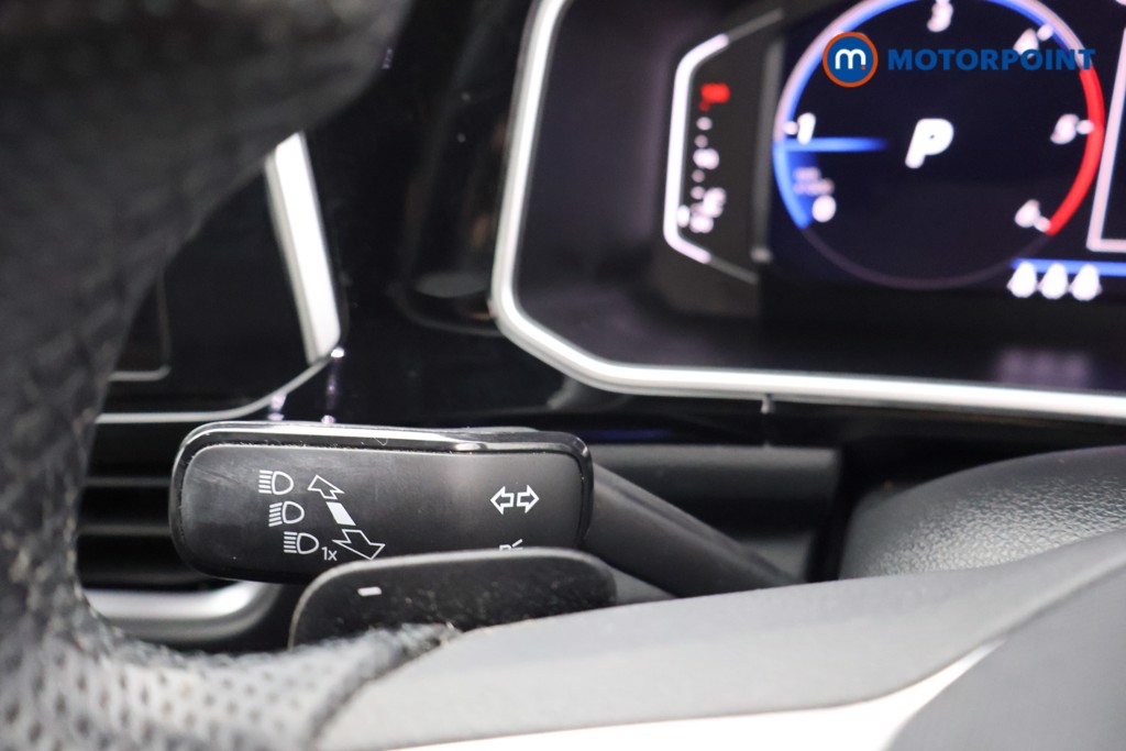 Volkswagen T-Roc R-Line Automatic Diesel SUV - Stock Number (1615585) - 5th supplementary image